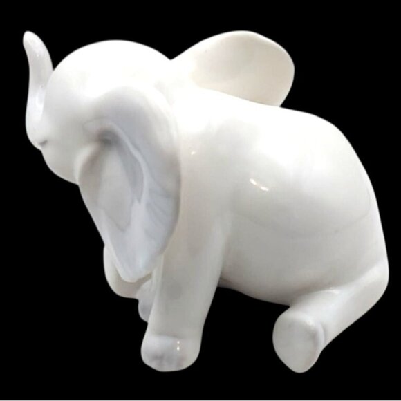 Pair Vintage White Porcelain Elephants Signed Tony Sitting & Standing Trunk Up - Picture 5 of 13